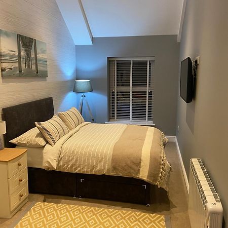 Stylish Tenby Apartment, Great Location, Parking Phòng bức ảnh