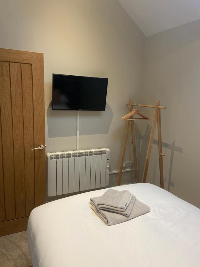 Stylish Tenby Apartment, Great Location, Parking Ngoại thất bức ảnh